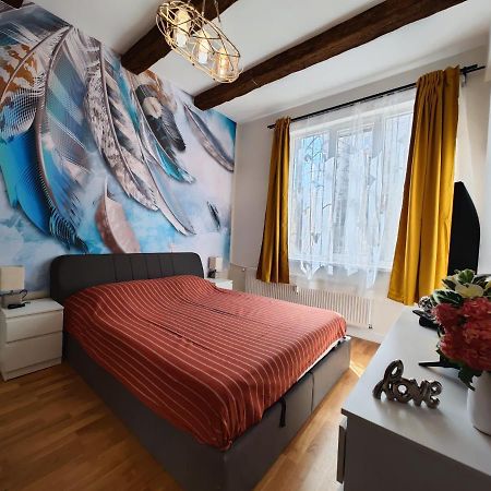 Apart Sofia Lion Bridge 2Bdr Self Check In Apartment Bagian luar foto